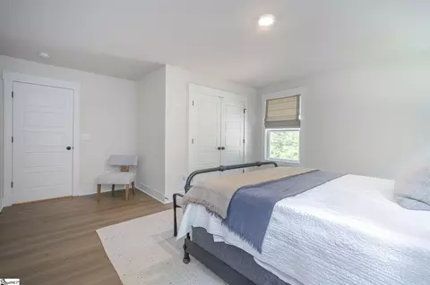 Bedroom - 1111 Bay Dr, Fair Play, SC 29643 photo 7 of 8
