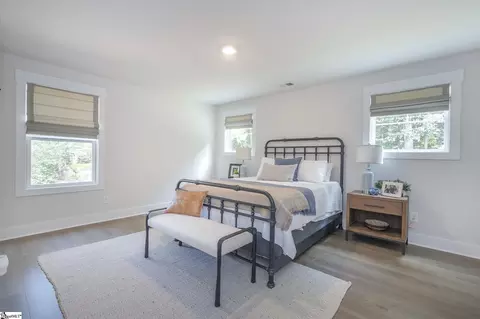 Bedroom - 1111 Bay Dr, Fair Play, SC 29643 photo 6 of 8