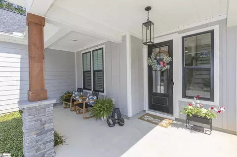 Exterior - 1111 Bay Dr, Fair Play, SC 29643 photo 4 of 12