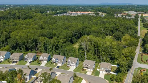 View/Area - 421 Wildflower Rd, Easley, SC 29642 photo 3 of 8