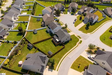 View/Area - 901 Deephallow Pl, Greer, SC 29651 photo 5 of 7
