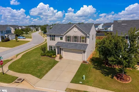 View/Area - 901 Deephallow Pl, Greer, SC 29651 photo 2 of 7