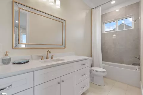 Bath - 720 Castle Stone Dr, Moore, SC 29369 photo 7 of 8
