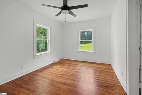 Bedroom - 586 Hickory Dr, Startex, SC 29377 photo 2 of 2