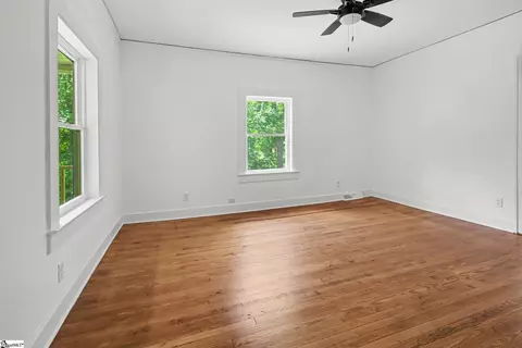 Bedroom - 586 Hickory Dr, Startex, SC 29377 photo 1 of 2