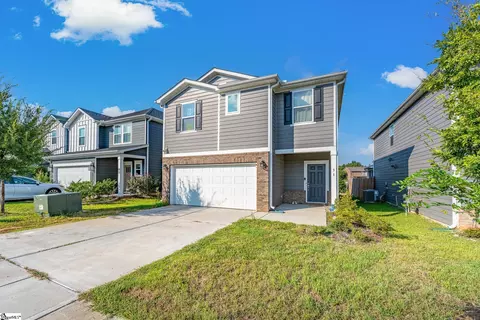 31 Cavell Dr, Greenville, SC 29607