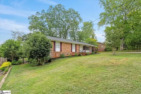 16 Starsdale Cir, Greenville, SC 29609