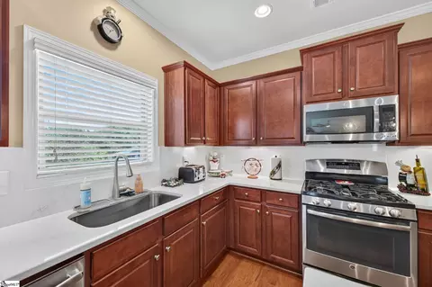 Kitchen - 405 Rowley Ct, Easley, SC 29642 photo 4 of 6