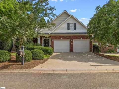 215 Arbours Commons Ct, Spartanburg, SC 29307