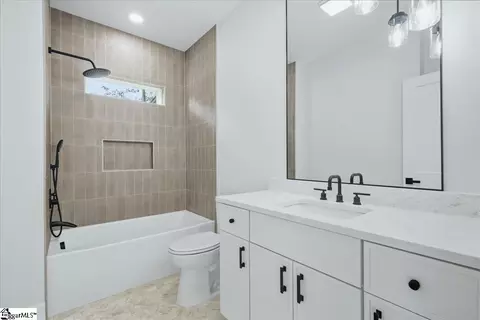 Bath - 201 Maple St, Lyman, SC 29365 photo 1 of 4