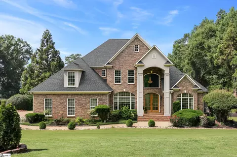 227 Woodlake Dr, Spartanburg, SC 29301
