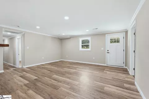 Living - 418 Old River Rd, Pelzer, SC 29669 photo 4 of 4
