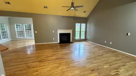 Living - 226 Highgate Cir, Greer, SC 29650 photo 1 of 8