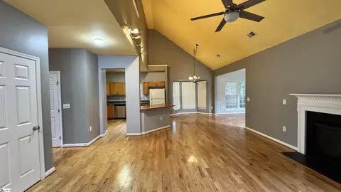 Living - 226 Highgate Cir, Greer, SC 29650 photo 5 of 8