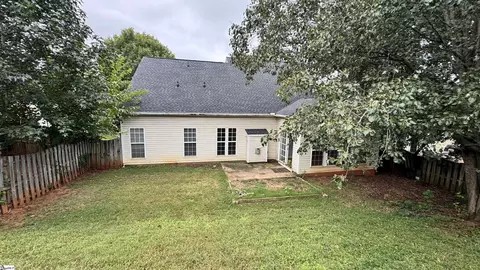 Exterior - 226 Highgate Cir, Greer, SC 29650 photo 6 of 7
