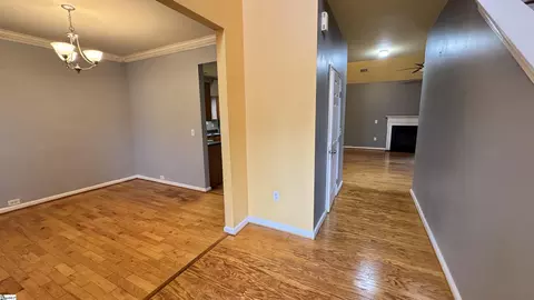 Entry Way - 226 Highgate Cir, Greer, SC 29650 photo 2 of 5