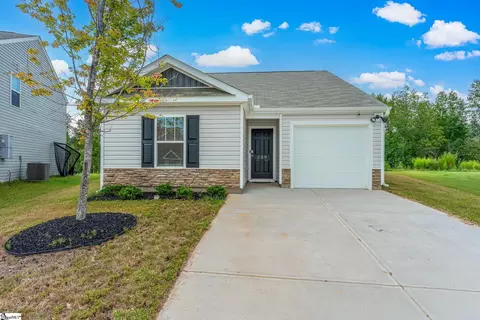 Exterior - 239 Mable Leaf Ln, Easley, SC 29640 photo 2 of 5