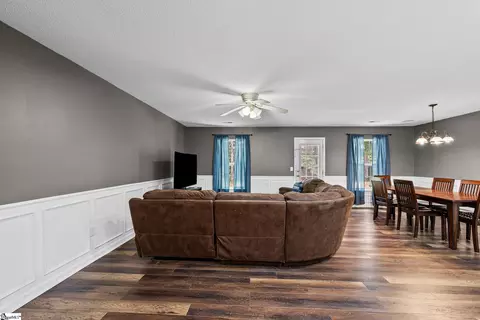 Entry Way - 465 Boiter Rd, Williamston, SC 29697 photo 1 of 4