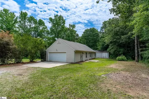 Exterior - 465 Boiter Rd, Williamston, SC 29697 photo 4 of 6