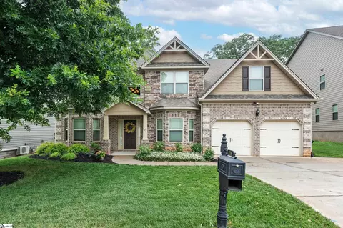 224 Dairwood Dr, Simpsonville, SC 29680