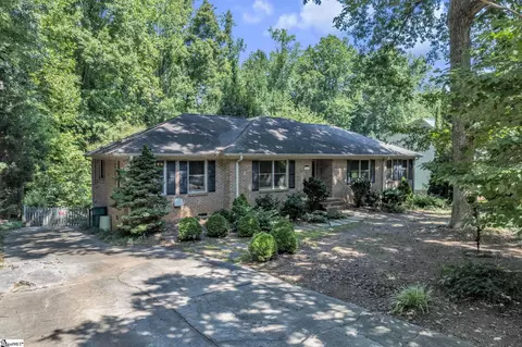 222 Hunters Woods Woods, Simpsonville, SC 29680