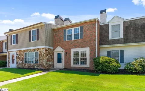 4 Birchview St, Taylors, SC 29687