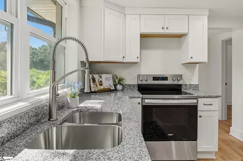 Kitchen - 7 Beaverdam Rd, Williamston, SC 29697 photo 3 of 3
