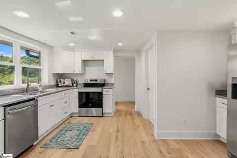 Kitchen - 7 Beaverdam Rd, Williamston, SC 29697 photo 1 of 3
