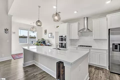 Kitchen - 142 Juniper Hill Dr, Easley, SC 29642 photo 3 of 5
