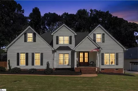 7 Pembark Ln, Simpsonville, SC 29681