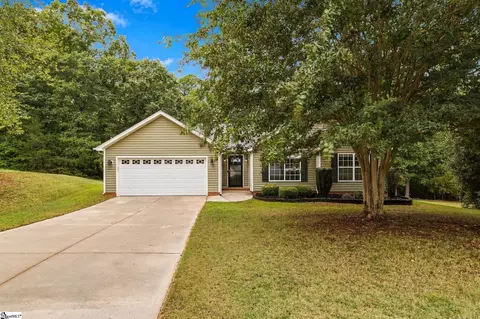 9 Avebury Ct, Travelers Rest, SC 29690