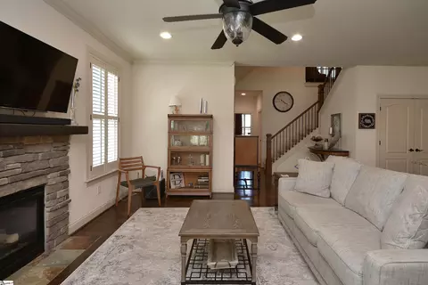Living - Undisclosed, Greer, SC 29650 photo 2 of 2