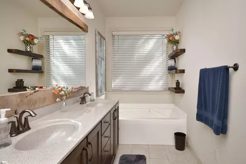 Bath - Undisclosed, Greer, SC 29650 photo 3 of 4