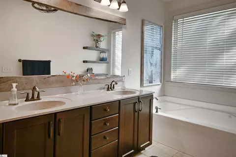 Bath - Undisclosed, Greer, SC 29650 photo 2 of 4