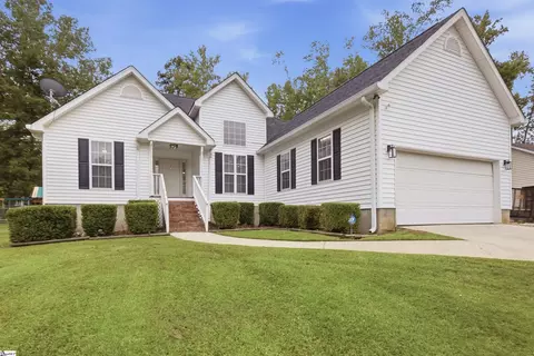103 Pinebark Ln, Greenwood, SC 29649