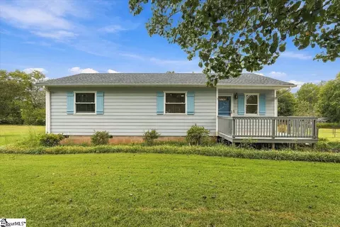 7 Belvue School Rd, Travelers Rest, SC 29690