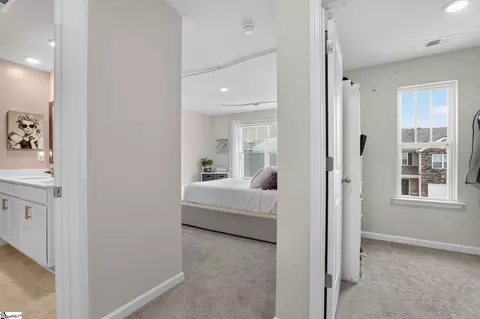 Entry Way - 211 Sunriff Ct, Greer, SC 29651 photo 4 of 5