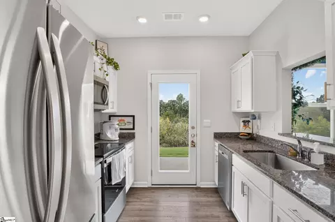 Kitchen - 211 Sunriff Ct, Greer, SC 29651 photo 1 of 3