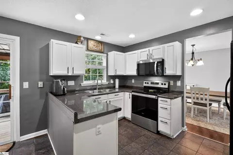 Kitchen - 615 Eldredge Ct, Moore, SC 29369 photo 1 of 3