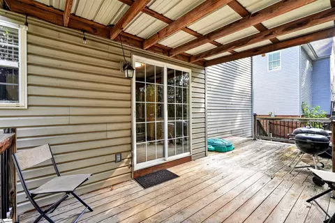 Exterior - 615 Eldredge Ct, Moore, SC 29369 photo 4 of 9