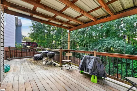 Exterior - 615 Eldredge Ct, Moore, SC 29369 photo 5 of 9