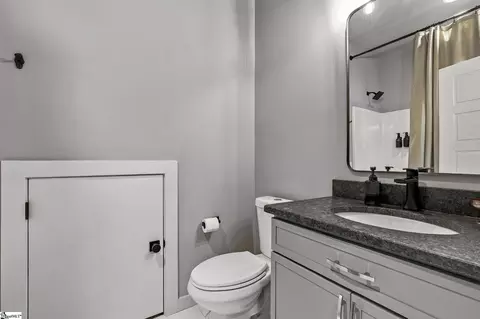 Bath - 108 Textile Ct, Easley, SC 29640 photo 3 of 4