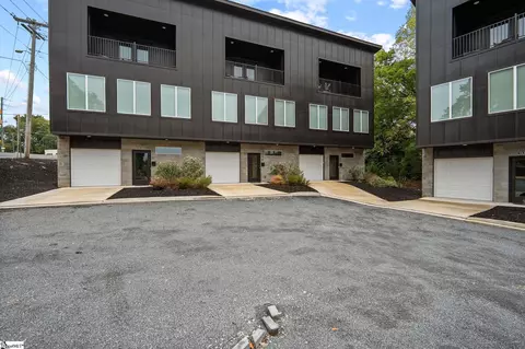 Exterior - 108 Textile Ct, Easley, SC 29640 photo 4 of 6