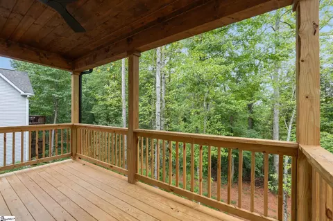 Exterior - 148 Fox Run Cir, Greer, SC 29651 photo 7 of 10