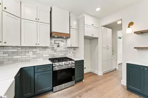 Kitchen - 148 Fox Run Cir, Greer, SC 29651 photo 2 of 5