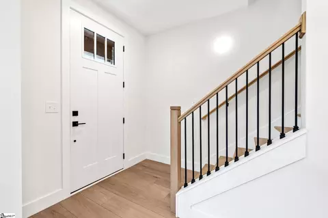 Entry Way - 148 Fox Run Cir, Greer, SC 29651 photo 2 of 4