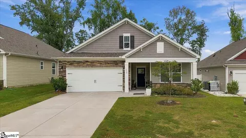 173 Dodd Trl, Greenville, SC 29605