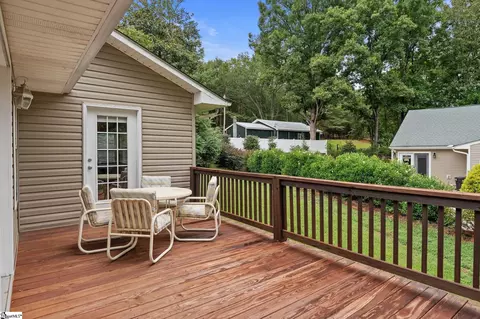 Exterior - 700 Twilight Ct, Seneca, SC 29672 photo 5 of 8