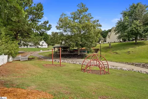 Exterior - 700 Twilight Ct, Seneca, SC 29672 photo 8 of 8