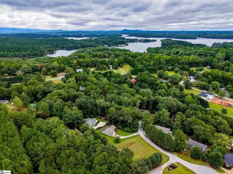 View/Area - 700 Twilight Ct, Seneca, SC 29672 photo 3 of 4
